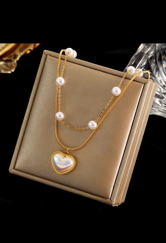 Collier cœur blanc en perle
